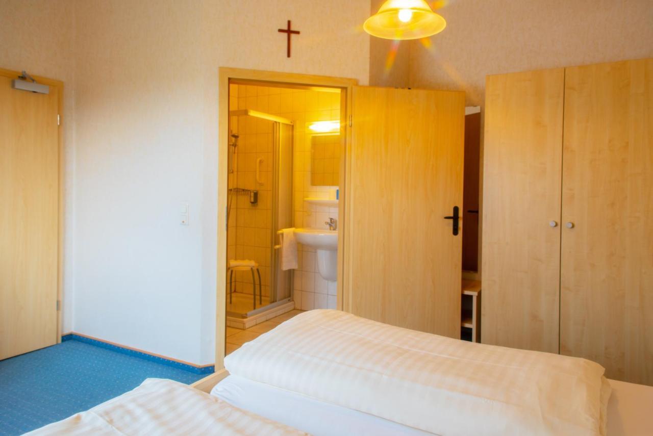 Christliche Gaestehaeuser Weinstrasse Neustadt an der Weinstraße Zewnętrze zdjęcie